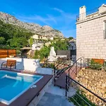 Didovina Mit Pool Und Meerblick Villa Tučepi