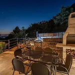 Didovina Mit Pool Und Meerblick Villa Tučepi