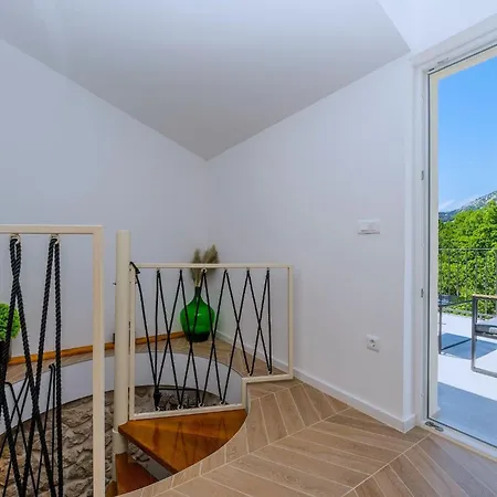 Villa Didovina Mit Pool Und Meerblick Tučepi