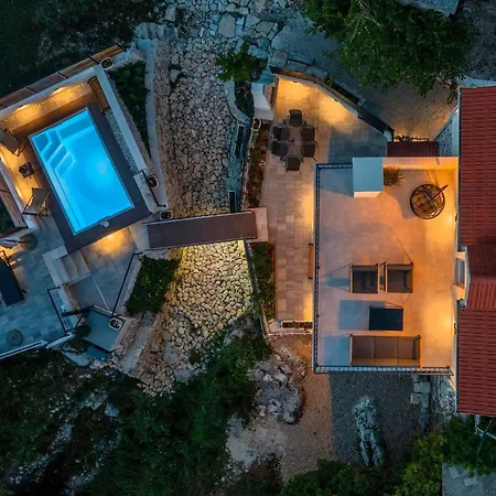 Didovina Mit Pool Und Meerblick