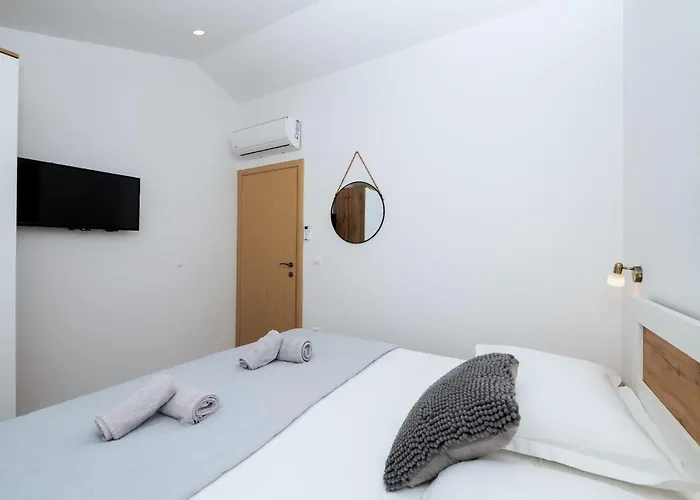 Didovina Mit Pool Und Meerblick 펜션 *