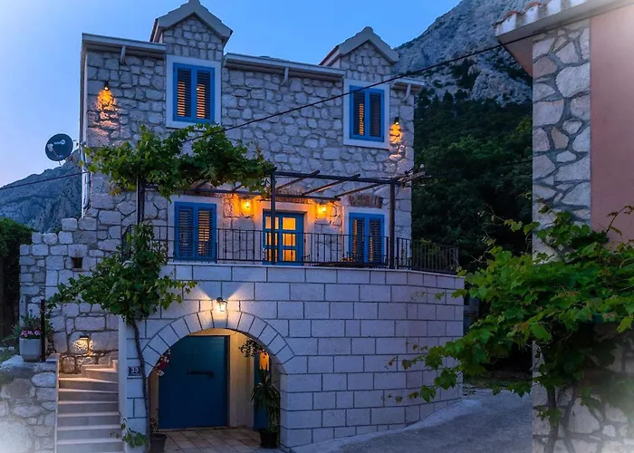 Didovina Mit Pool Und Meerblick *