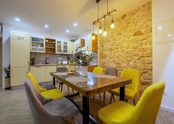 Didovina Mit Pool Und Meerblick * 투체피